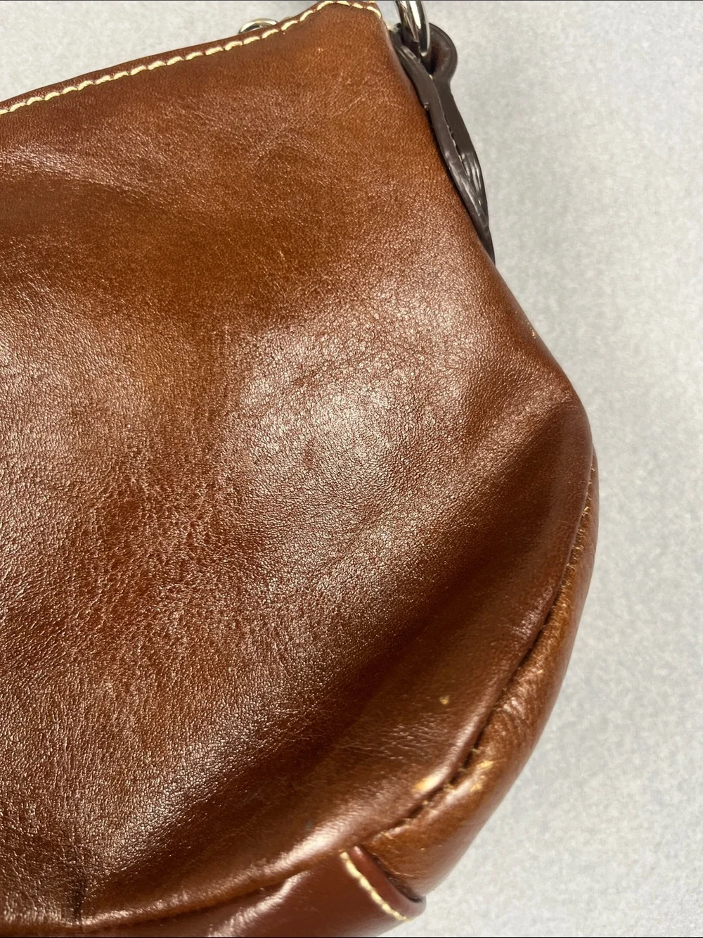 Wilson’s Leather Y2K baguette